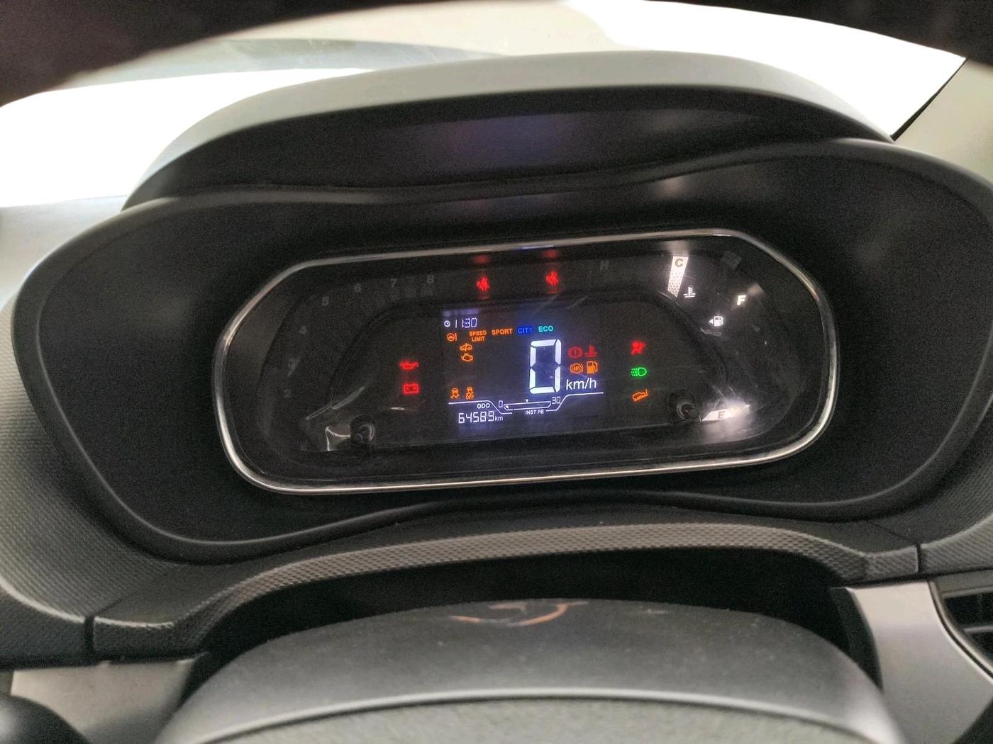 2023 Tata NEXON XM SUNROOF PETROL, Petrol, Manual, 64,589 km, interior
