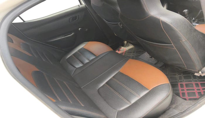 2017 Renault Kwid RXT 1.0, Petrol, Manual, 85,485 km, interior