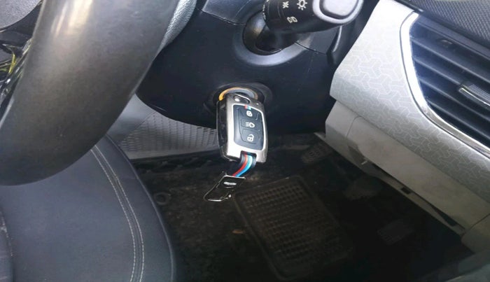 2020 Tata NEXON XZ PETROL, Petrol, Manual, 57,476 km, interior