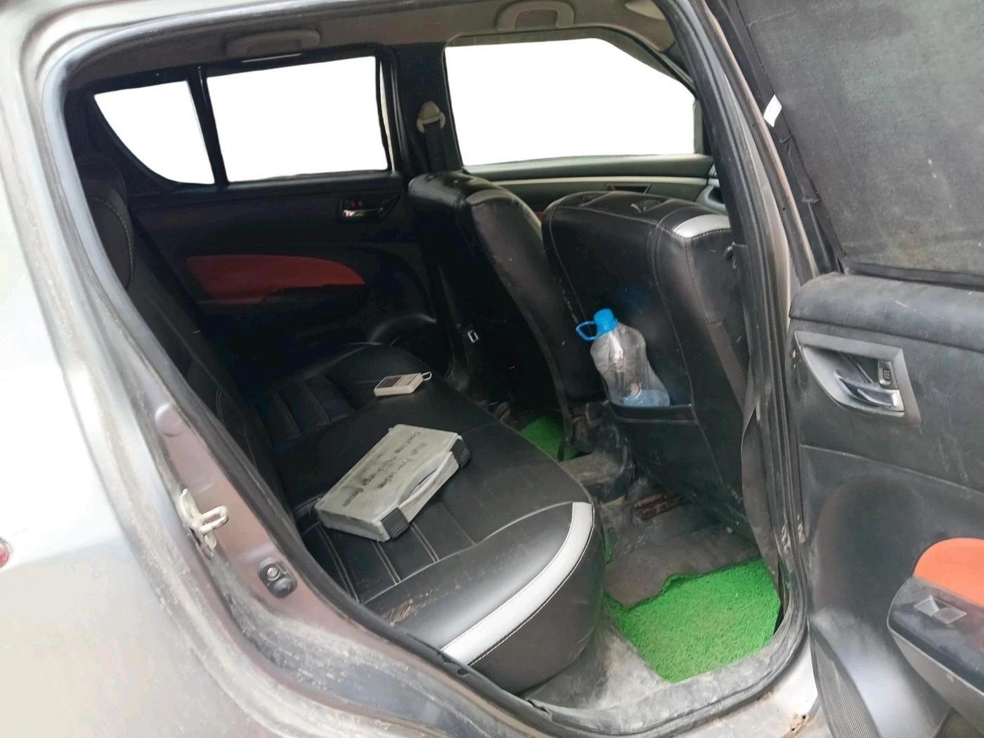 2014 Maruti Swift VXI, CNG, Manual, 97,113 km, interior