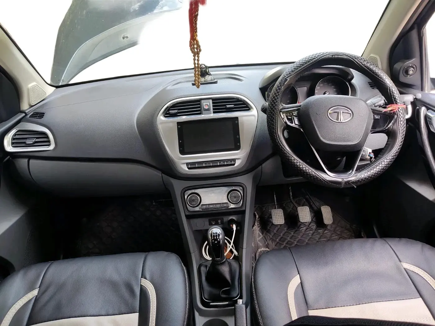 2018 Tata TIGOR XZ PLUS PETROL, Petrol, Manual, 93,977 km, interior