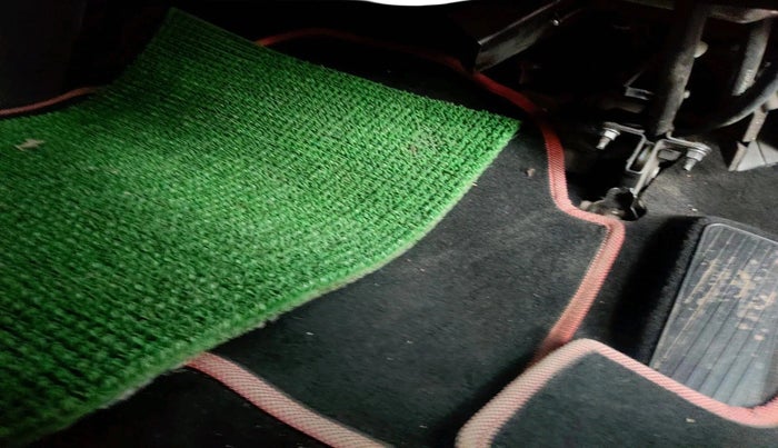 2017 Mahindra KUV 100 NXT K6+ D 6 STR, Diesel, Manual, 81,170 km, interior