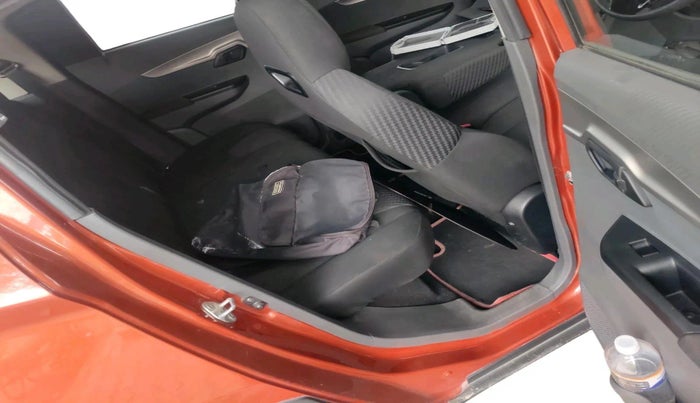 2017 Mahindra KUV 100 NXT K6+ D 6 STR, Diesel, Manual, 81,170 km, interior