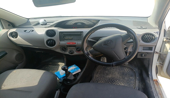 2011 Toyota Etios Liva G, Petrol, Manual, 91,836 km, interior