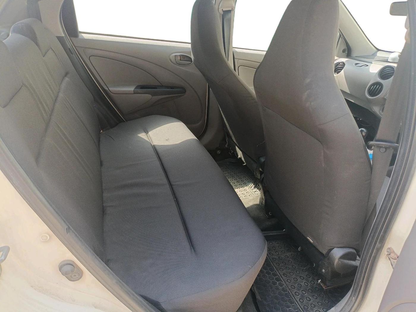 2011 Toyota Etios Liva G, Petrol, Manual, 91,836 km, interior