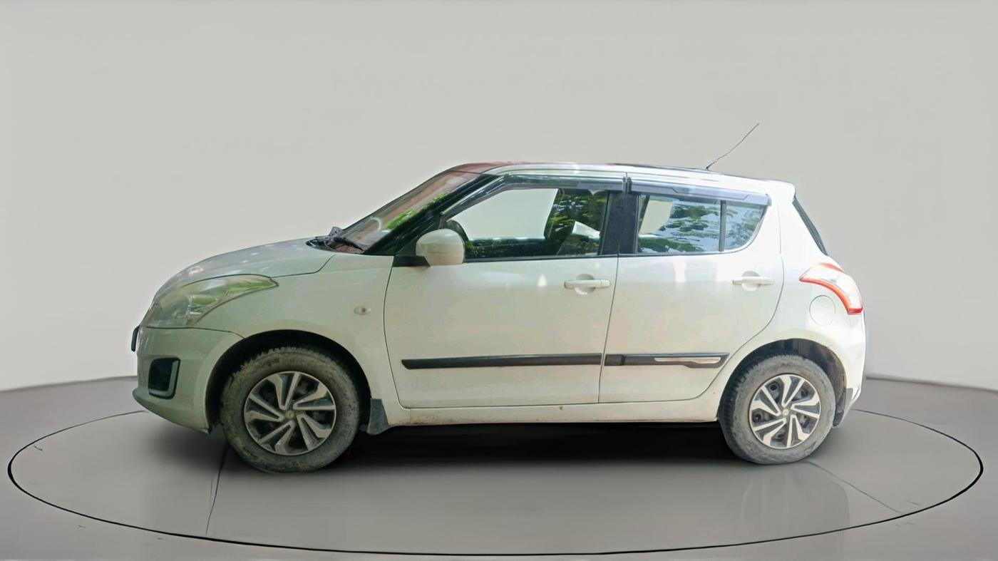 2016 Maruti Swift LXI (O), CNG, Manual, 1,49,530 km, exterior