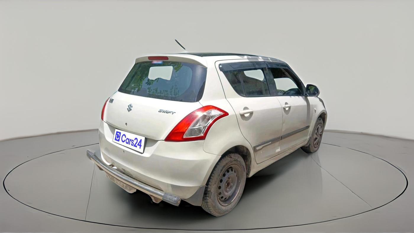 2016 Maruti Swift LXI (O), CNG, Manual, 1,49,530 km, exterior