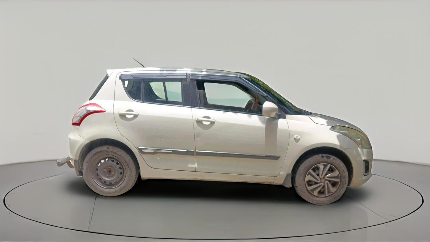 2016 Maruti Swift LXI (O), CNG, Manual, 1,49,530 km, exterior