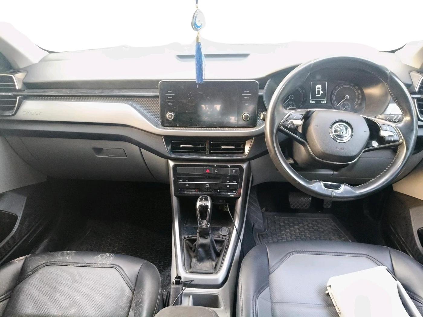 2022 Skoda KUSHAQ AMBITION 1.0L TSI AT, Petrol, Automatic, 50,601 km, interior