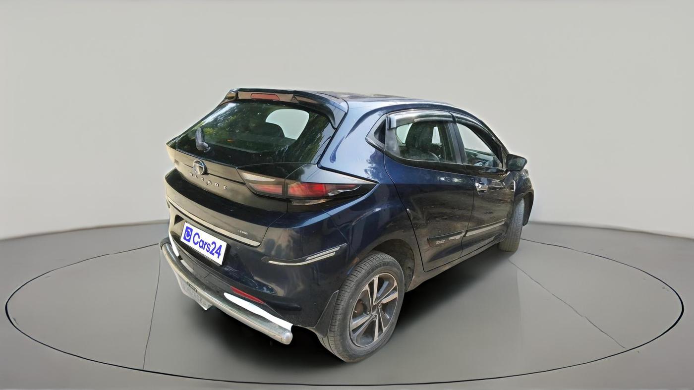 2023 Tata ALTROZ XZ CNG, CNG, Manual, 64,599 km, exterior