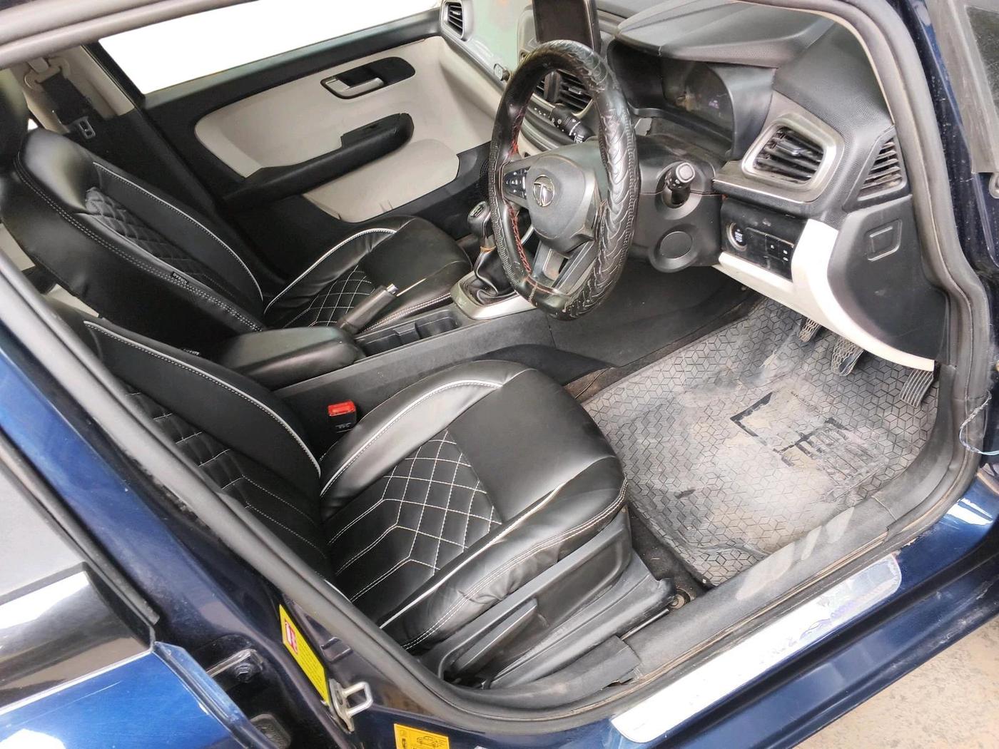 2023 Tata ALTROZ XZ CNG, CNG, Manual, 64,599 km, interior