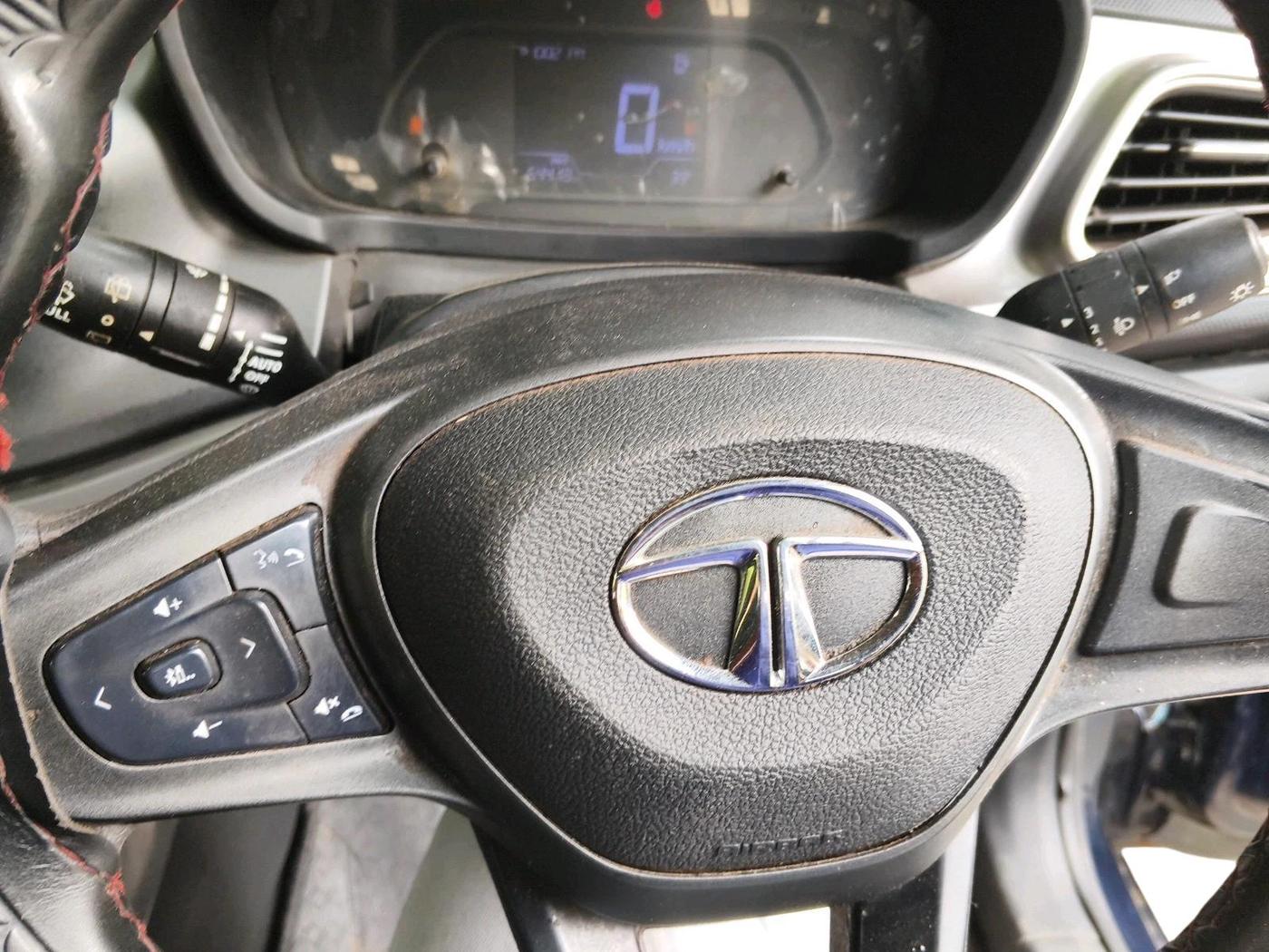 2023 Tata ALTROZ XZ CNG, CNG, Manual, 64,599 km, interior