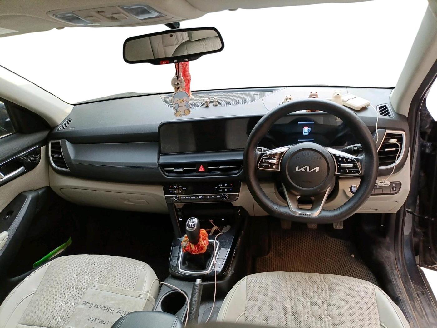 2023 KIA SELTOS  HTX 1.5 PETROL MT, Petrol, Manual, 46,203 km, interior