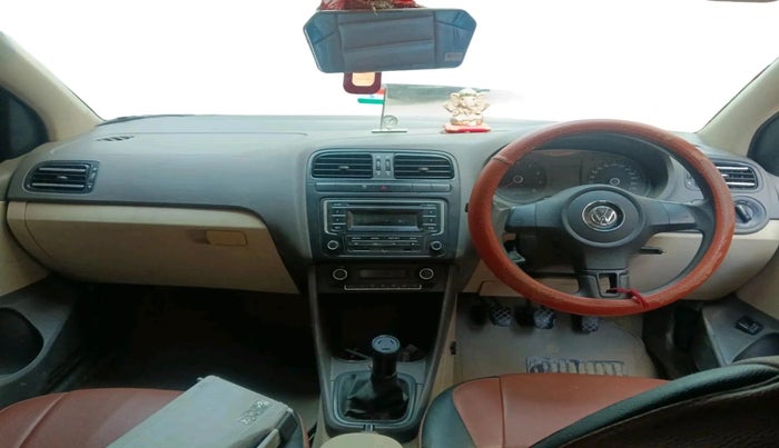 2013 Volkswagen Vento COMFORTLINE 1.6, CNG, Manual, 1,45,508 km, interior