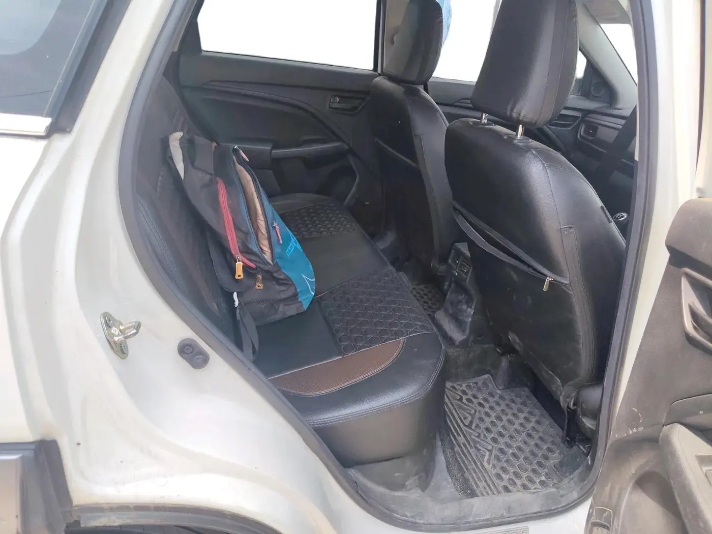 2024 Maruti BREZZA LXI, Petrol, Manual, 18,139 km, interior