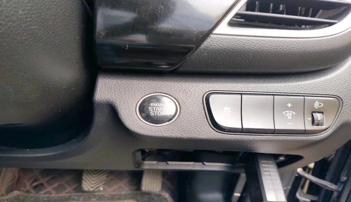 2022 KIA SELTOS HTK PLUS 1.5 IMT, Petrol, Manual, 21,281 km, interior