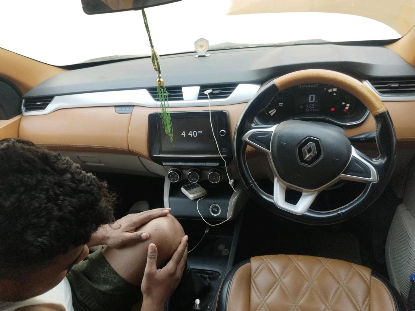 2019 Renault TRIBER RXZ, Petrol, Manual, 51,075 km, interior