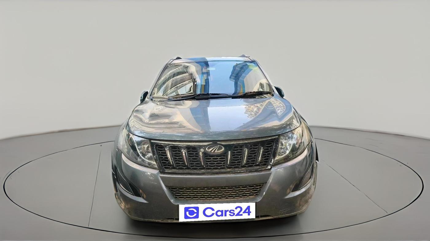 2016 Mahindra XUV500 W6 AT 1.99, Diesel, Automatic, 77,997 km, exterior