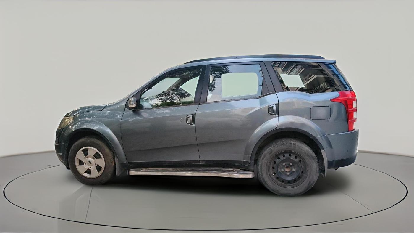 2016 Mahindra XUV500 W6 AT 1.99, Diesel, Automatic, 77,997 km, exterior