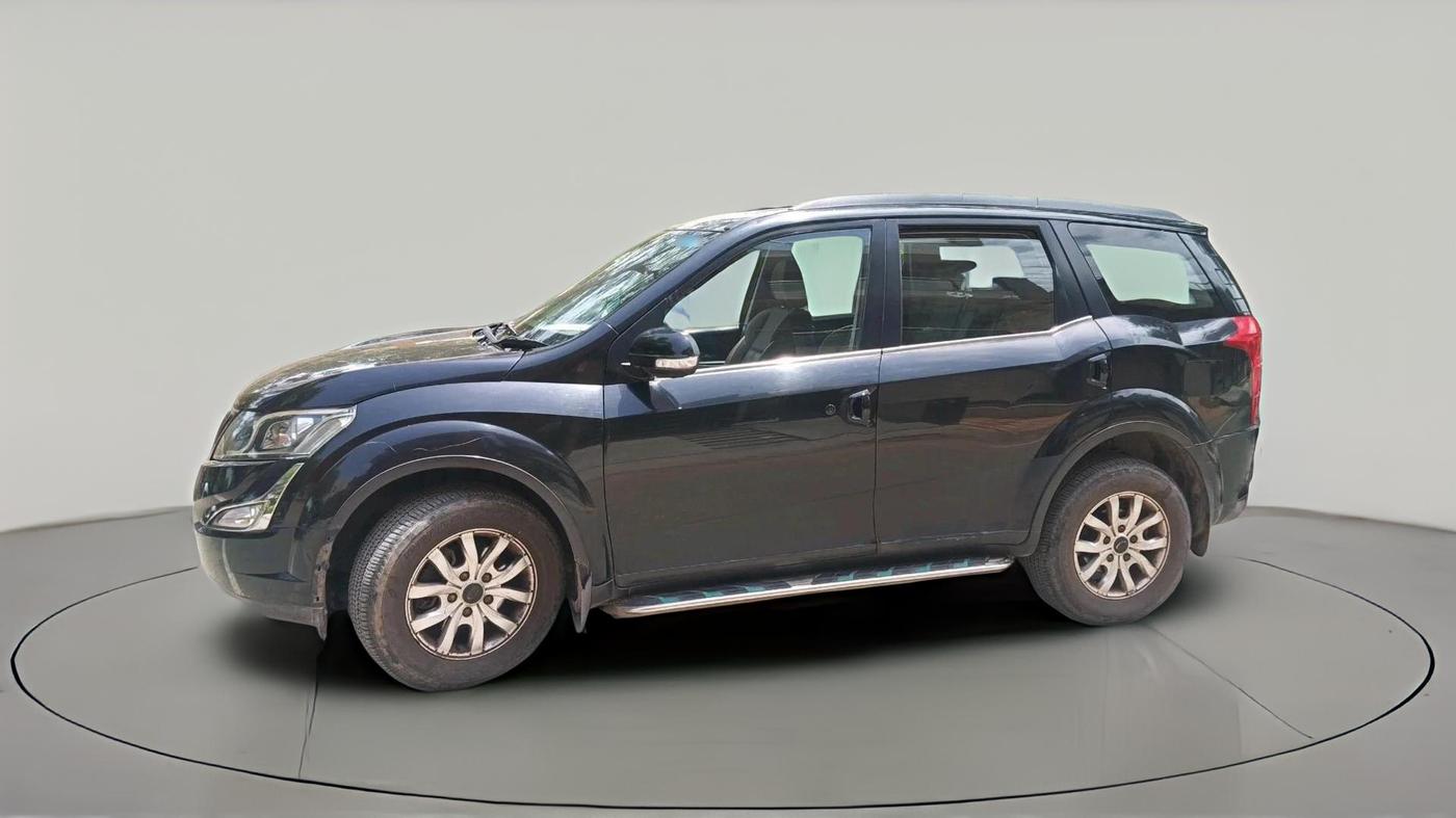 2017 Mahindra XUV500 W10 1.99, Diesel, Manual, 24,155 km, exterior