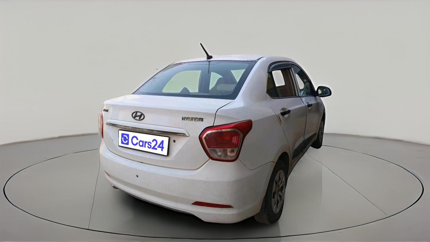 2015 Hyundai Xcent BASE 1.2, CNG, Manual, 1,80,250 km, exterior