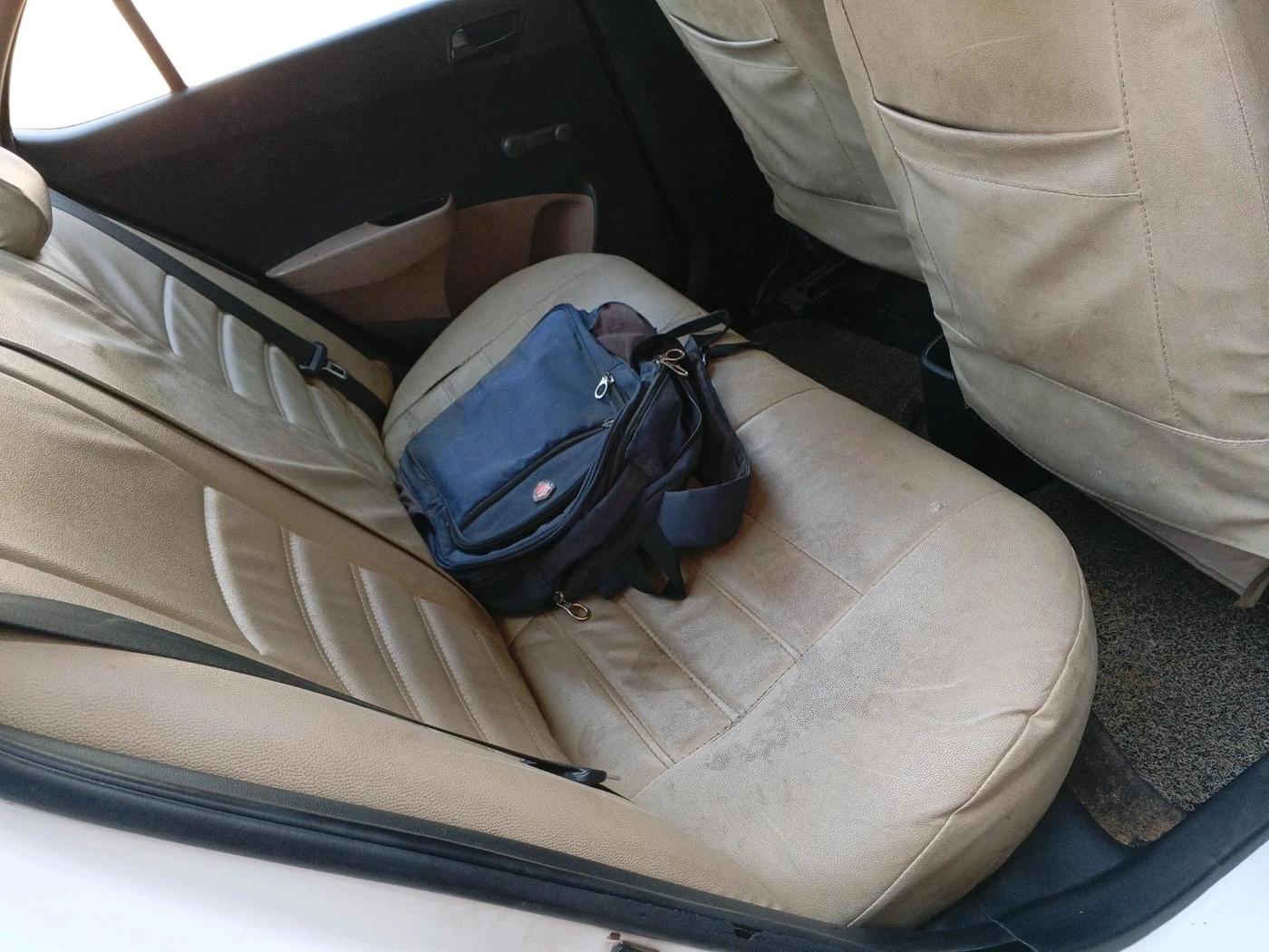 2015 Hyundai Xcent BASE 1.2, CNG, Manual, 1,80,250 km, interior