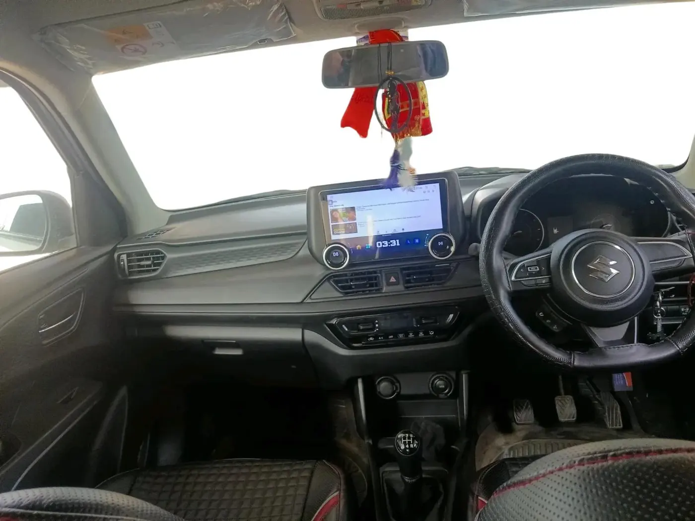 2025 Maruti Swift VXI 1.2L CNG, CNG, Manual, 6,650 km, interior
