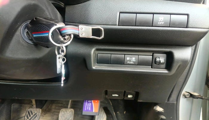 2025 Maruti Swift VXI 1.2L CNG, CNG, Manual, 6,650 km, interior