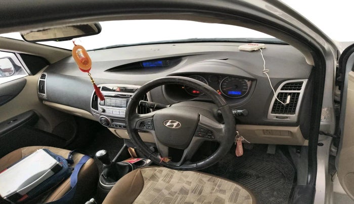 2013 Hyundai i20 SPORTZ 1.2, Petrol, Manual, 1,05,821 km, interior