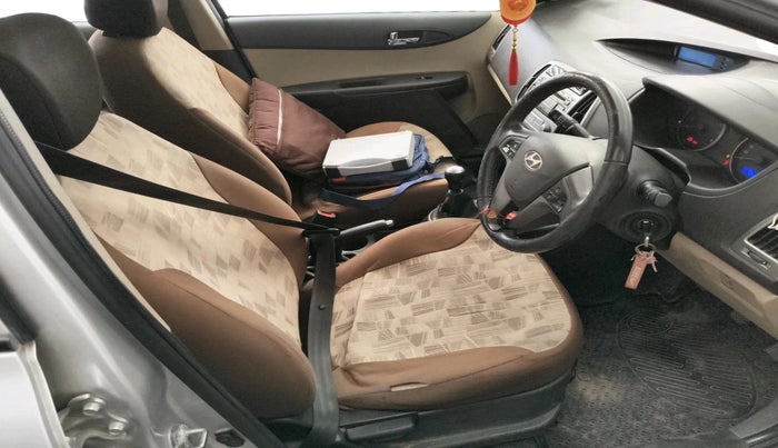 2013 Hyundai i20 SPORTZ 1.2, Petrol, Manual, 1,05,821 km, interior