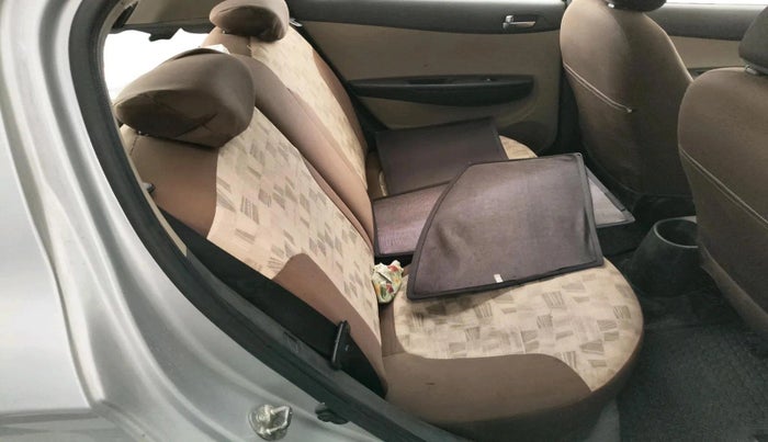 2013 Hyundai i20 SPORTZ 1.2, Petrol, Manual, 1,05,821 km, interior