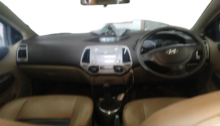2011 Hyundai i20 MAGNA 1.2, Petrol, Manual, 1,00,222 km, interior