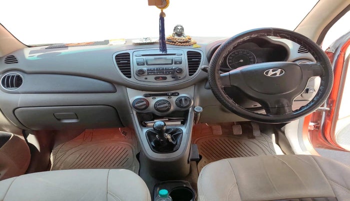 2011 Hyundai i10 MAGNA 1.2, CNG, Manual, 1,85,305 km, interior