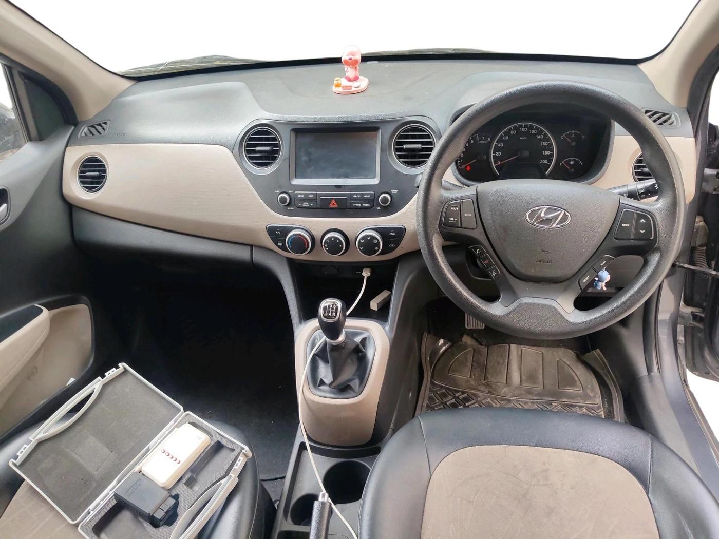 2019 Hyundai Grand i10 SPORTZ 1.2 KAPPA VTVT, Petrol, Manual, 1,07,380 km, interior