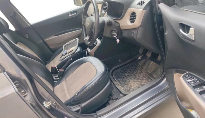 2019 Hyundai Grand i10 SPORTZ 1.2 KAPPA VTVT, Petrol, Manual, 1,07,380 km, interior