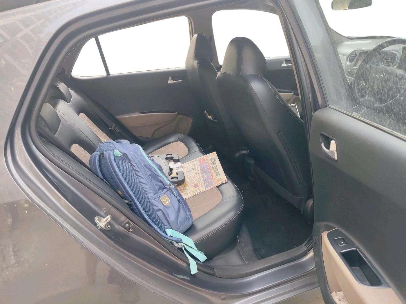 2019 Hyundai Grand i10 SPORTZ 1.2 KAPPA VTVT, Petrol, Manual, 1,07,380 km, interior