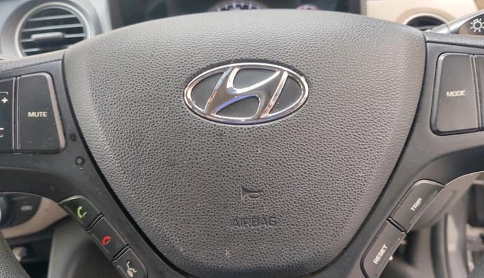 2019 Hyundai Grand i10 SPORTZ 1.2 KAPPA VTVT, Petrol, Manual, 1,07,380 km, interior