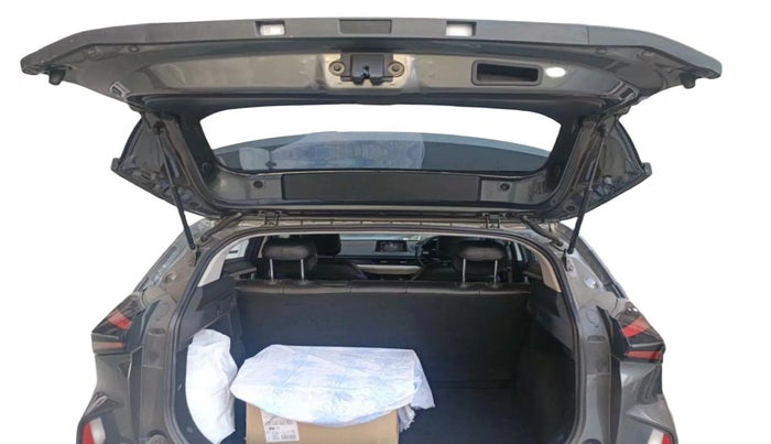 2024 Tata NEXON Pure 1.2 Petrol 6AMT, Petrol, Manual, 5,786 km, exterior