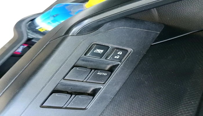 2021 Maruti Vitara Brezza LXI, CNG, Manual, 74,640 km, interior