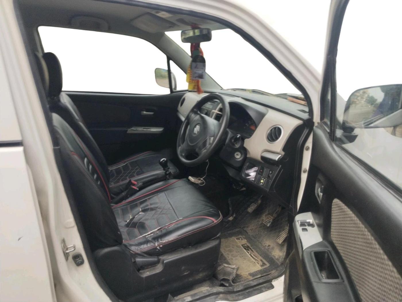 2016 Maruti Wagon R 1.0 LXI CNG, CNG, Manual, 78,638 km, interior