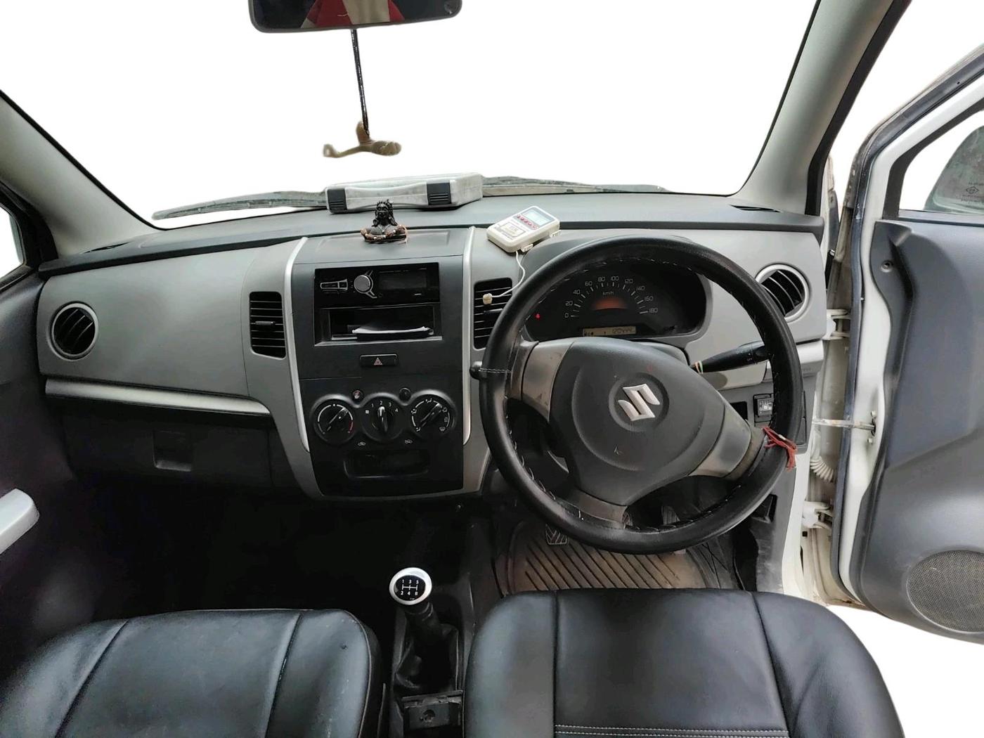 2012 Maruti Wagon R 1.0 LXI, CNG, Manual, 1,20,444 km, interior