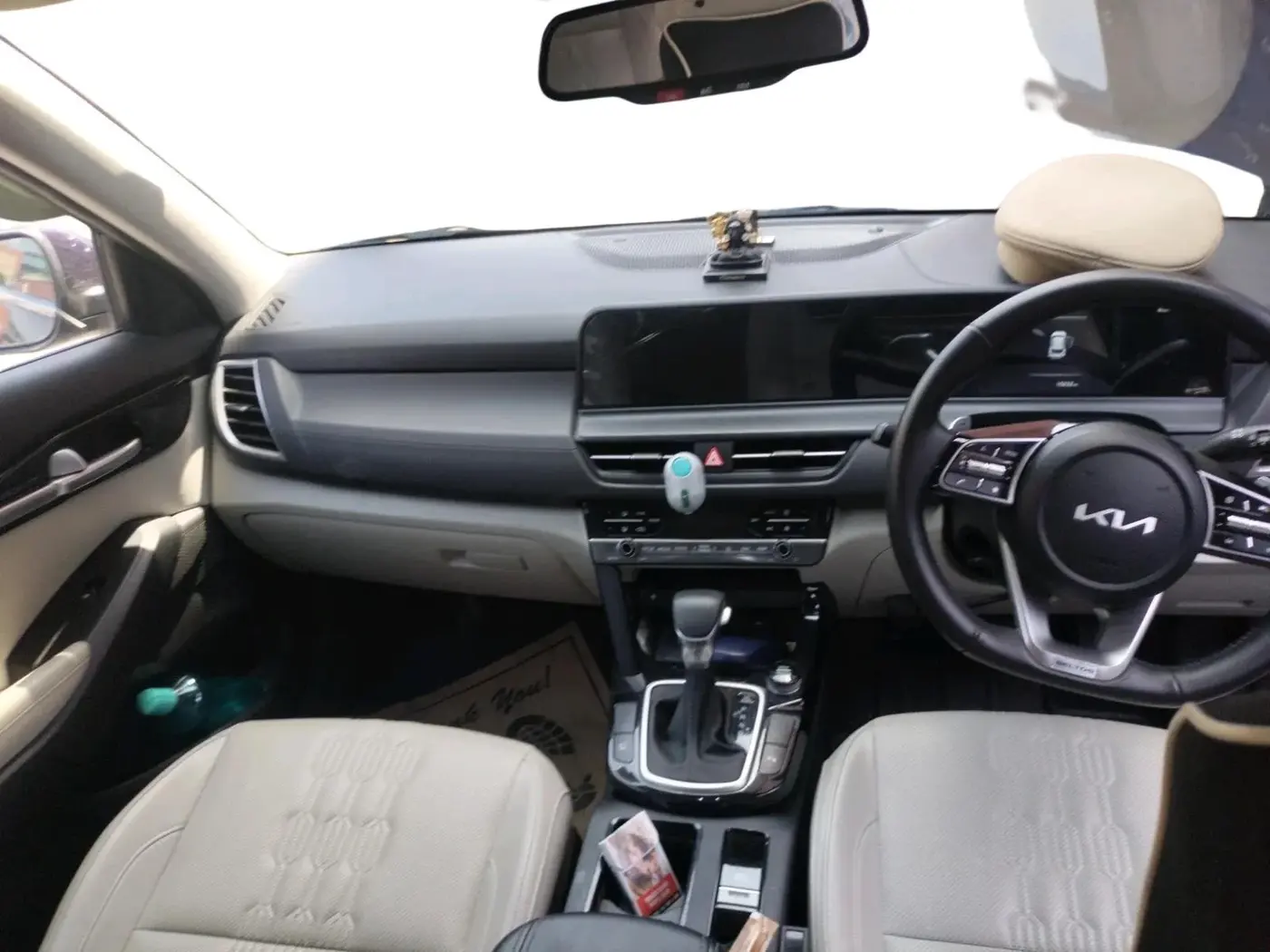 2025 KIA SELTOS HTX IVT, Petrol, Automatic, 10,232 km, interior
