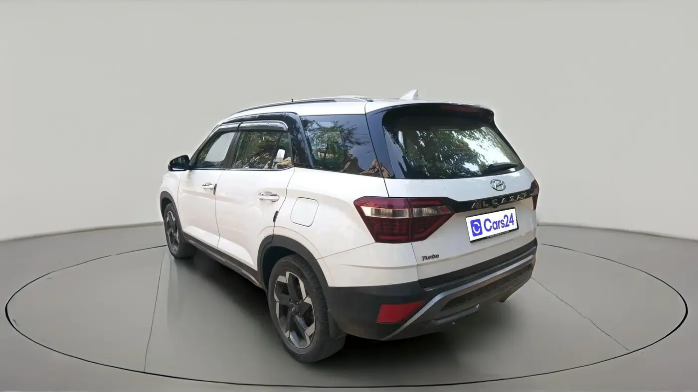 2023 Hyundai ALCAZAR PLATINUM 1.5 TURBO PETROL MT 7STR, Petrol, Manual, 27,489 km, exterior