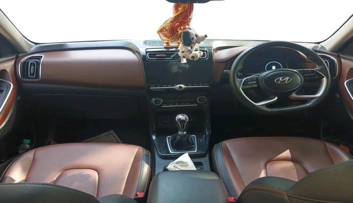 2023 Hyundai ALCAZAR PLATINUM 1.5 TURBO PETROL MT 7STR, Petrol, Manual, 27,489 km, interior