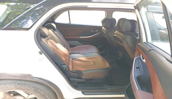 2023 Hyundai ALCAZAR PLATINUM 1.5 TURBO PETROL MT 7STR, Petrol, Manual, 27,489 km, interior