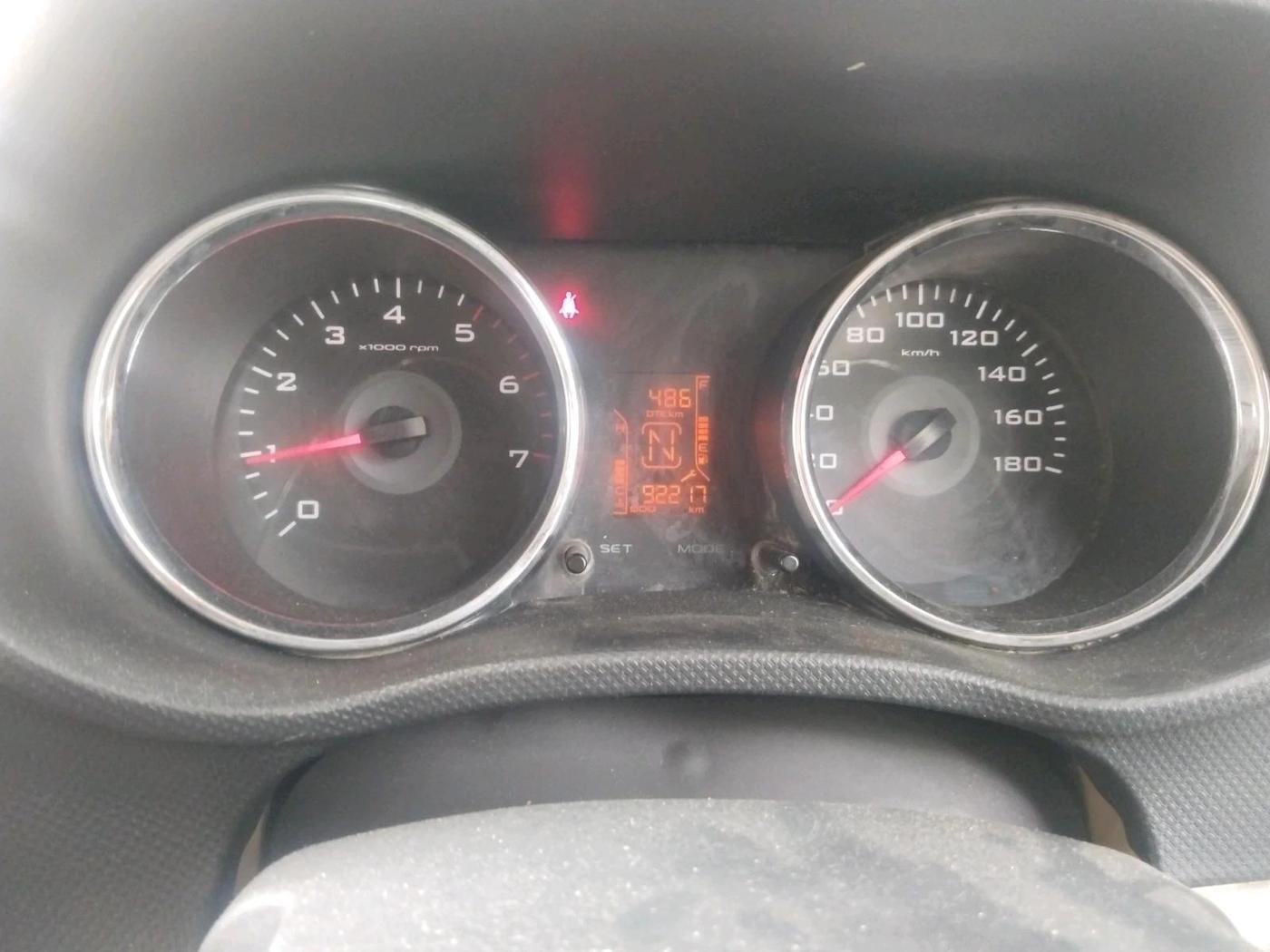 2017 Mahindra TUV300 T8, Diesel, Manual, 92,217 km, interior