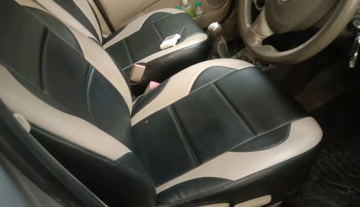 2015 Toyota Etios Liva V, Petrol, Manual, 69,812 km, interior