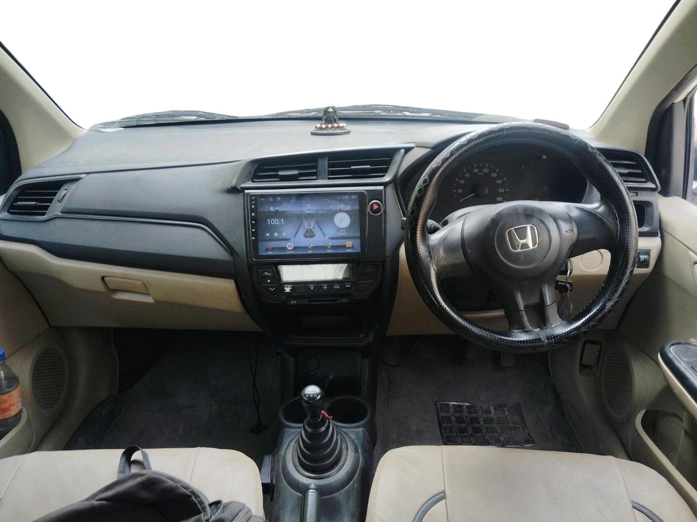 2016 Honda Amaze 1.2L I-VTEC E, CNG, Manual, 1,06,638 km, interior