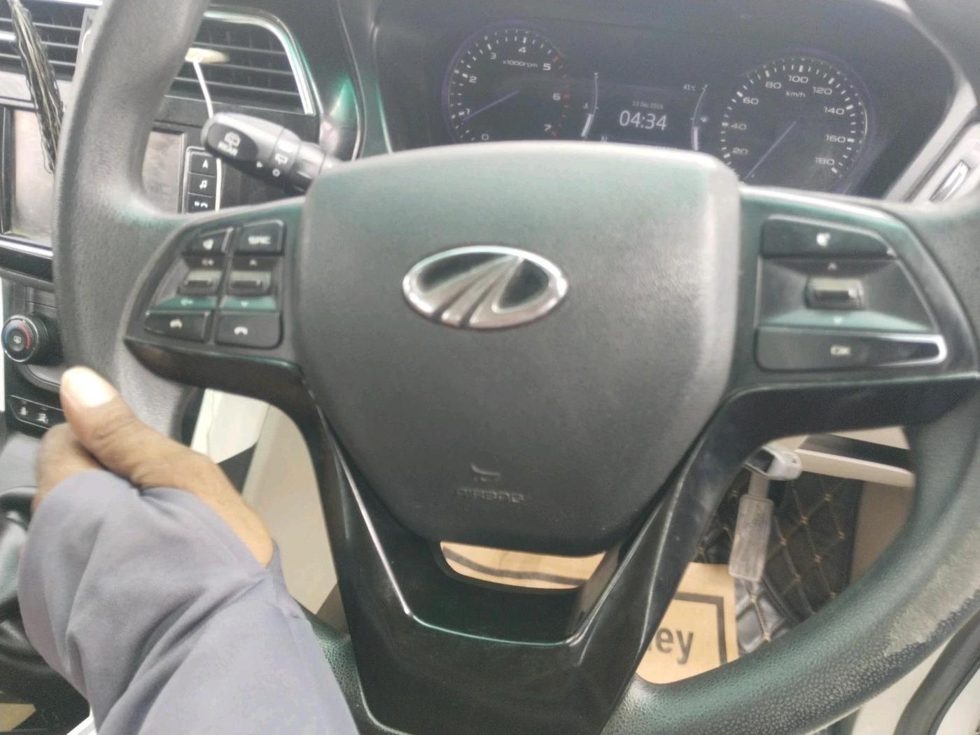 2018 Mahindra MARAZZO M6 7 STR, Diesel, Manual, 1,13,705 km, interior