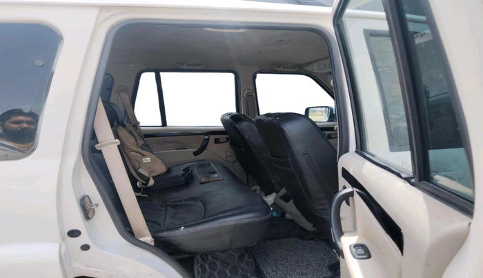 2020 Mahindra Scorpio S3, Diesel, Manual, 1,07,341 km, interior